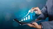 grafica-crecimiento-financiero-global-comunicaciones-telefonos-binarios-inteligentes-mundo_34...webp