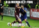 a-la-mierda-el-ftbol-bailemos-.webp