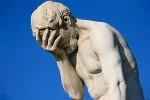 300px-Paris_Tuileries_Garden_Facepalm_statue.webp