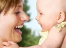 bebe con mama.webp bebe con mama.webp