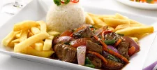 LOMO-SALTADO.webp