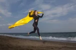 previo-imagen-chica-playa.webp