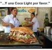 una-torta-gigante-y-una-coca-light.webp
